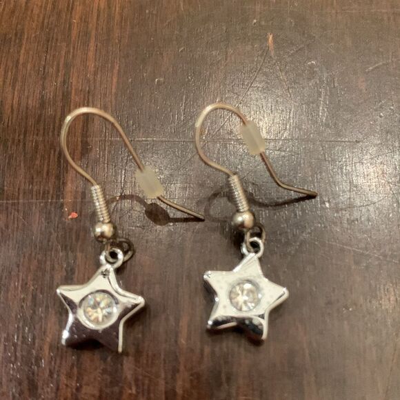Silver star dangle earrings with rhinestone - Picture 2 of 3